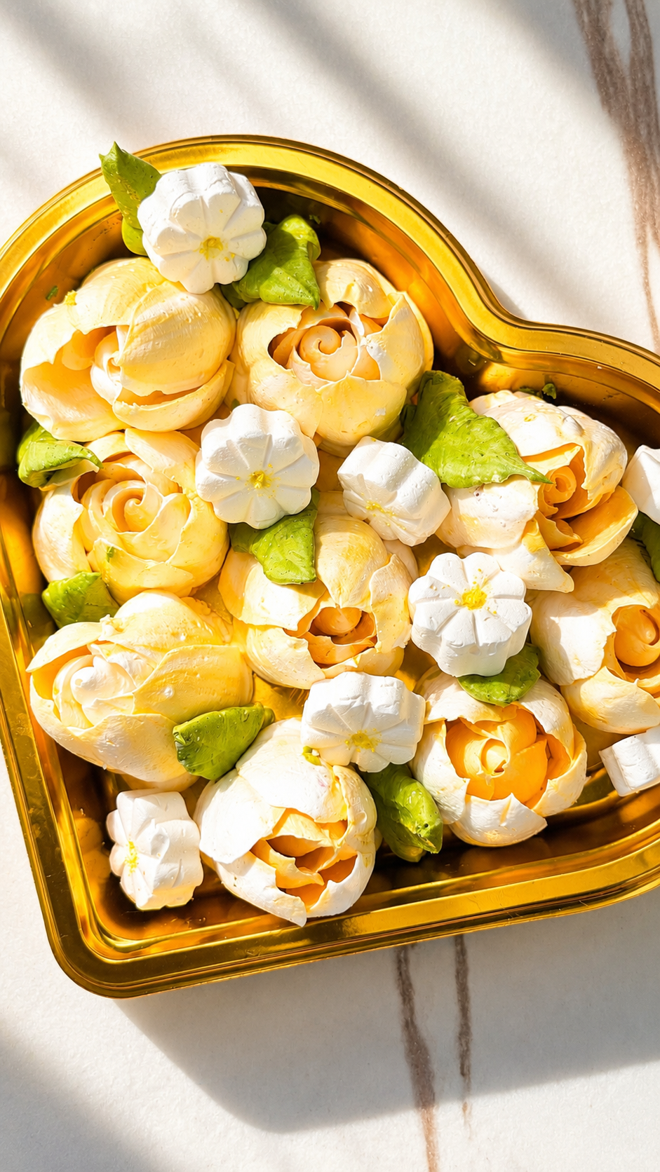 Flower Marshmallow Heart-shaped Gift Box Yellow