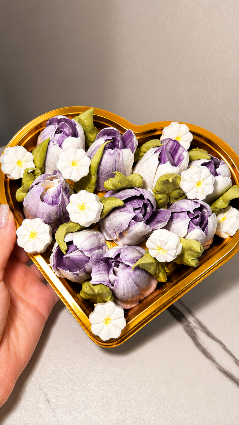 Flower Marshmallow Heart-shaped Gift Box Purple