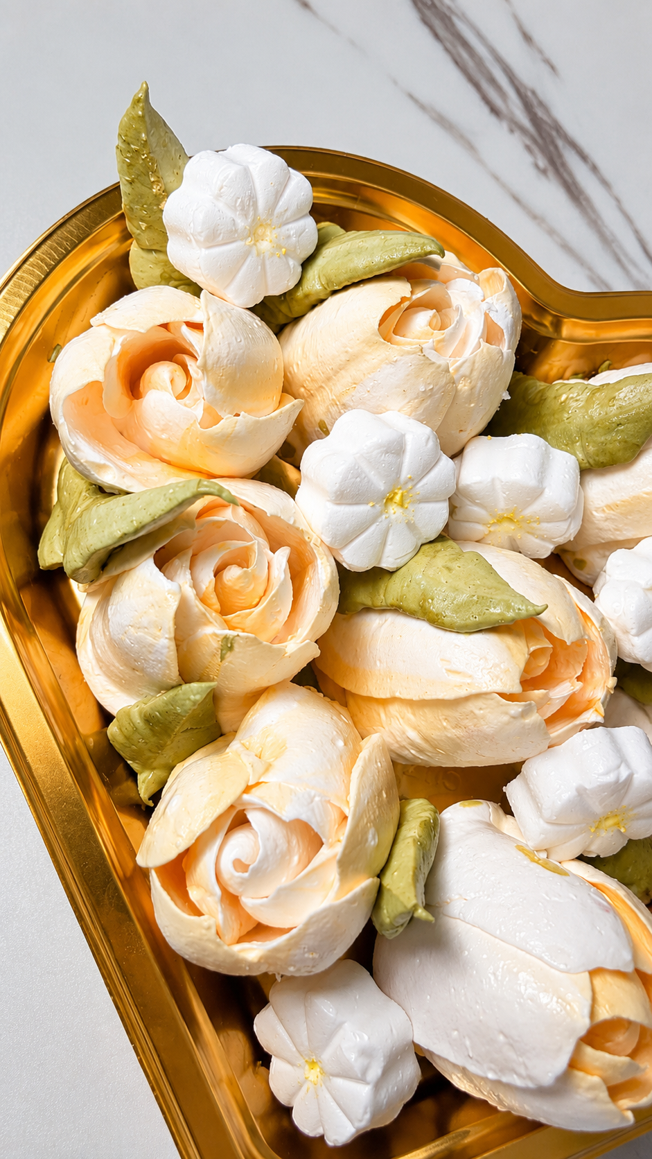 Flower Marshmallow Heart-shaped Gift Box Yellow
