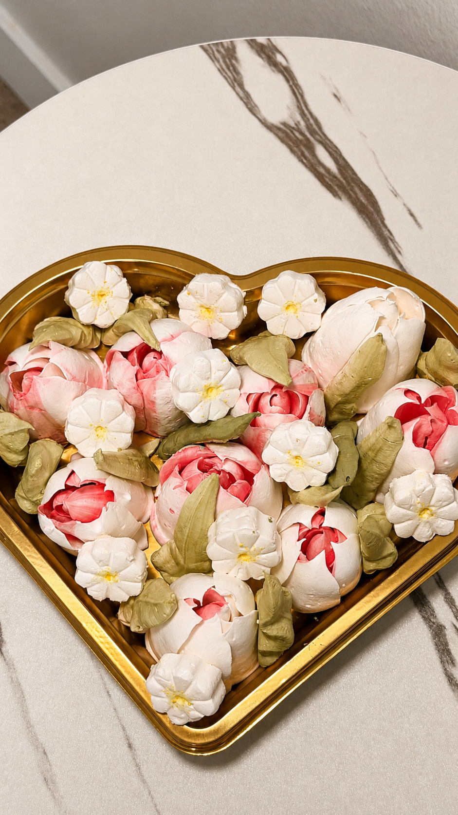 Flower Marshmallow Heart-shaped Gift Box Pink