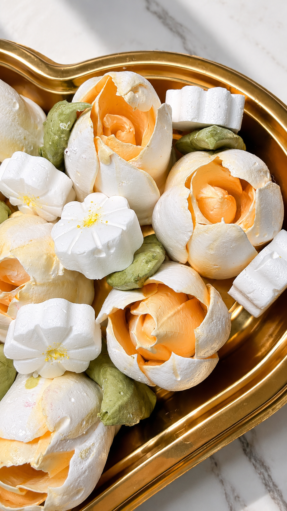 Flower Marshmallow Heart-shaped Gift Box Yellow